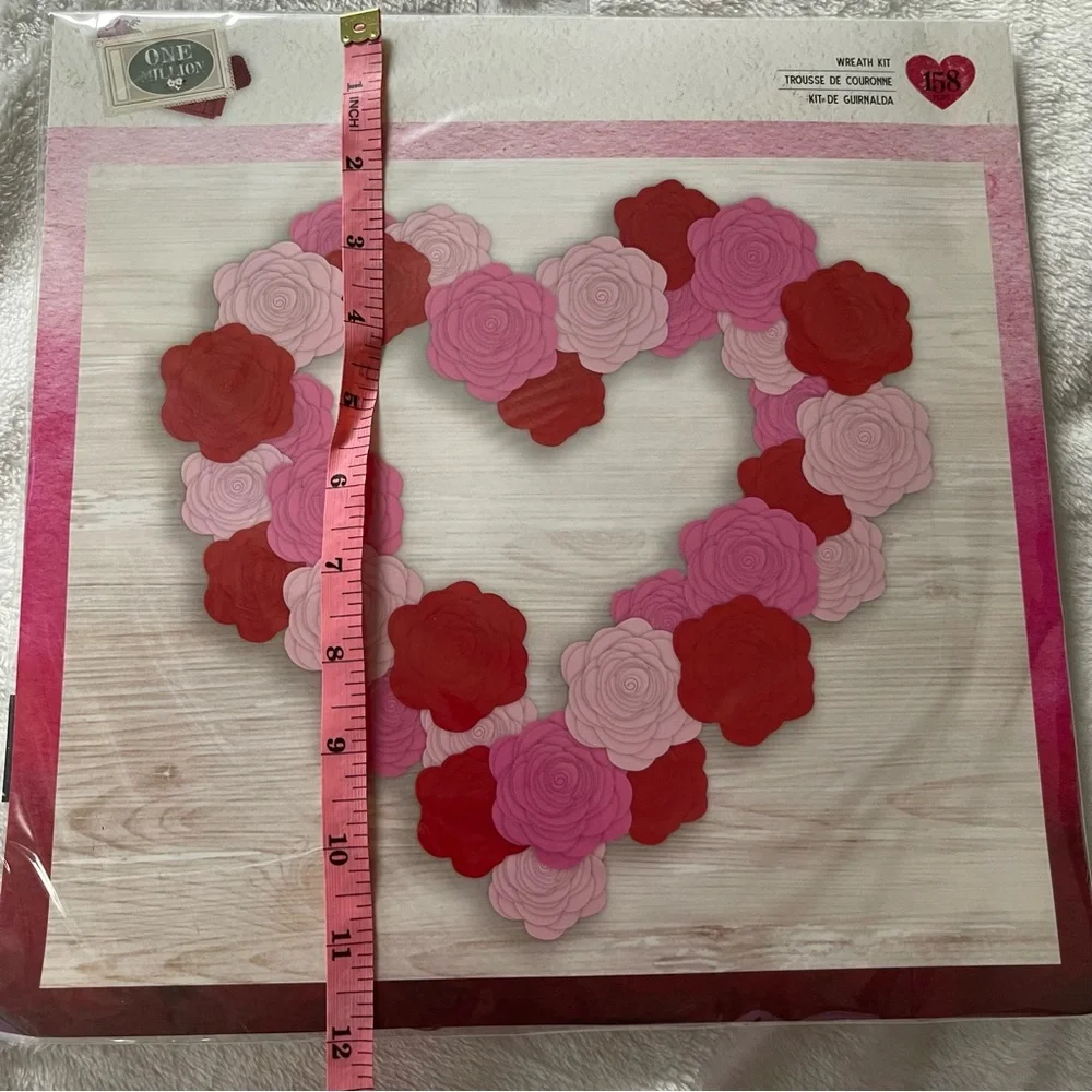 Heart-Shaped Pink and Red Holiday Paper Craft Wreath
